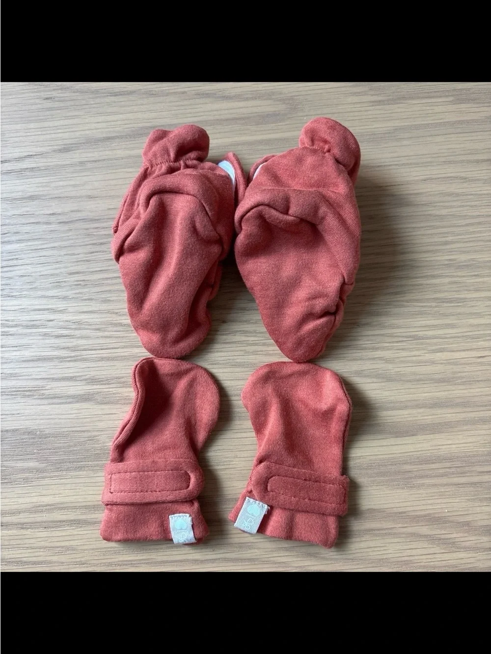 Goumi Stay on Mitts and Boots *Burnt Orange*